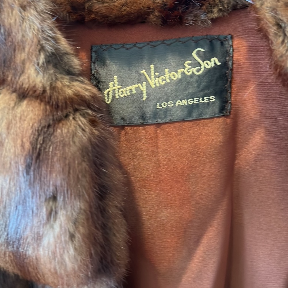 Short fur jacket - Picture 4 of 4